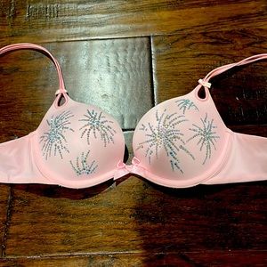 Victoria secret bra size 32C